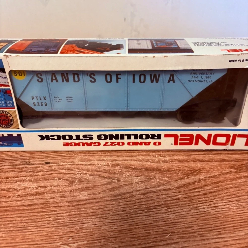 Lionel 6-9358 Sand's of Iowa Covered Hopper O Gauge LCCA 1980 Des Moines IA